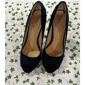 American Glamour Badgley Mischka shoe size 8.5